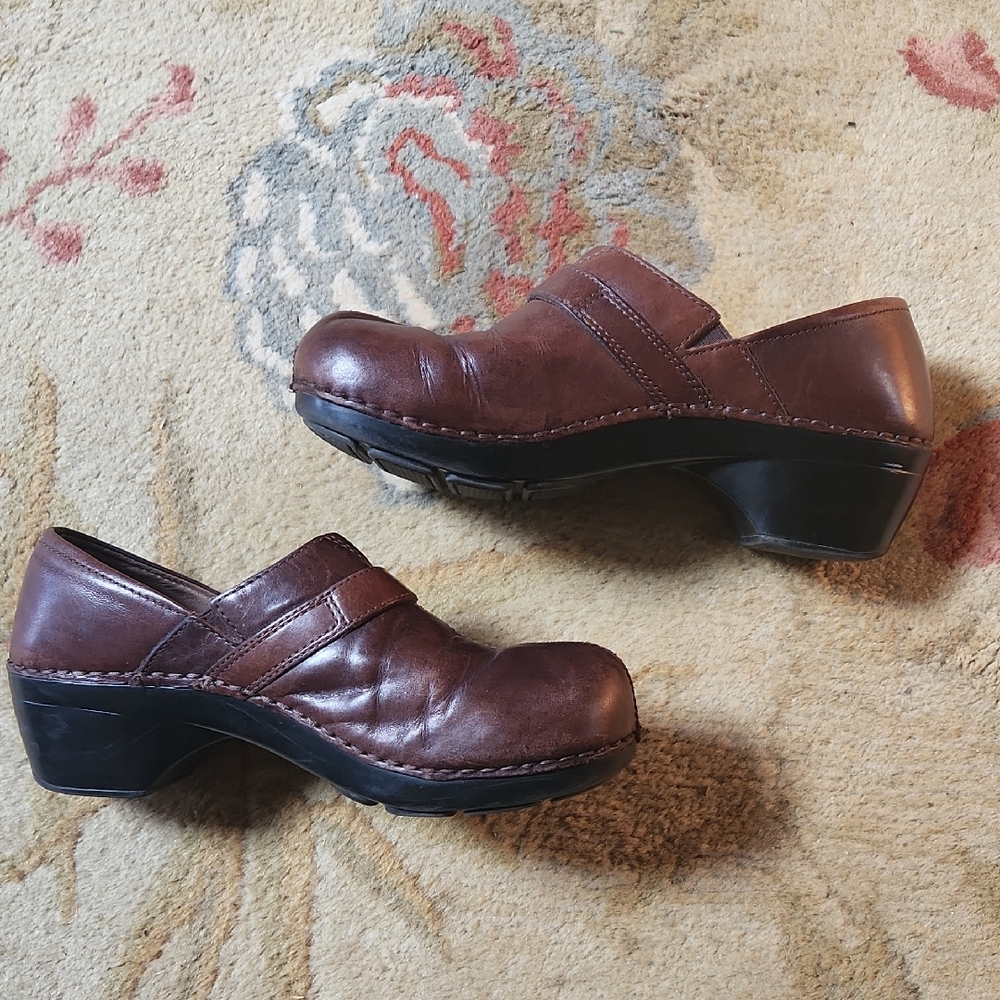 DANSKO Solstice Clog, Brown Leather, Size 38